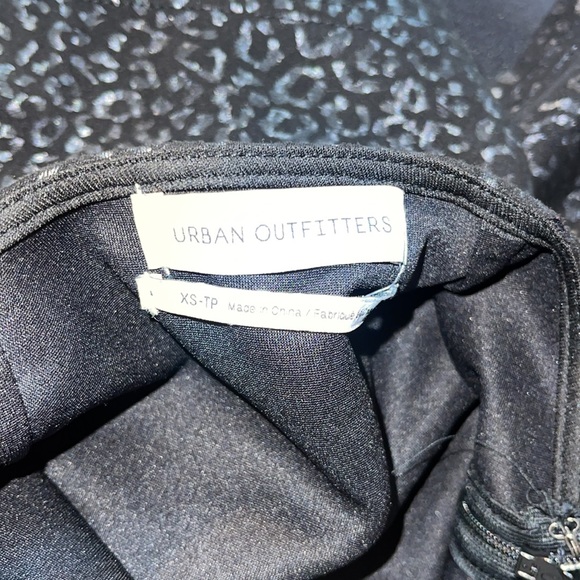 Urban Outfitters Mini Dress Black Leopard - Picture 3 of 3